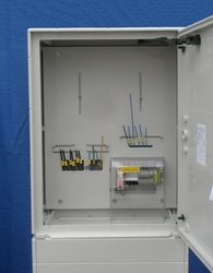 DCK elektroměrová skříň 3f, 1x dvousazbová v pilíři, 40A - ER212/NKP7P